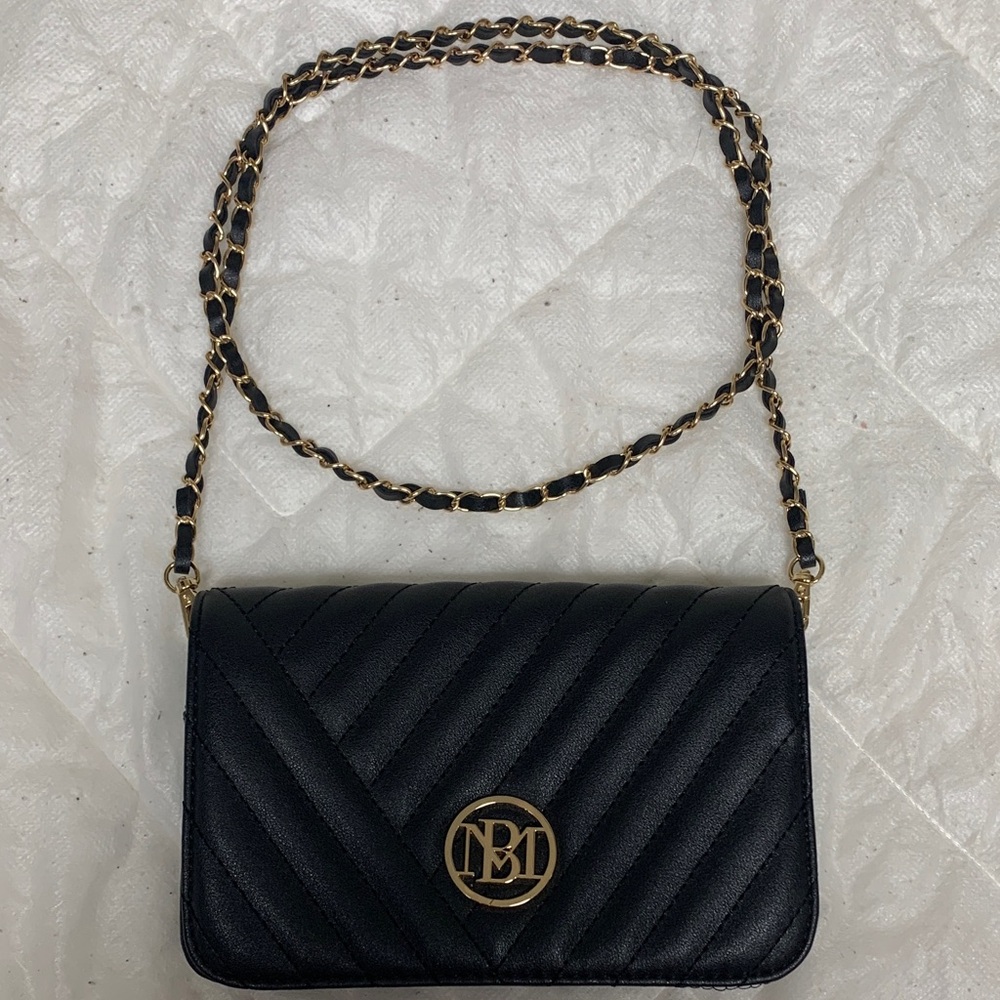 Chic Black Quilted Crossbody Bag with Gold Accents